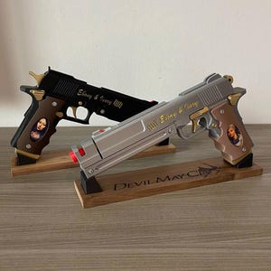 Devil May Cry - Ebony & Ivory Prop Cosplay