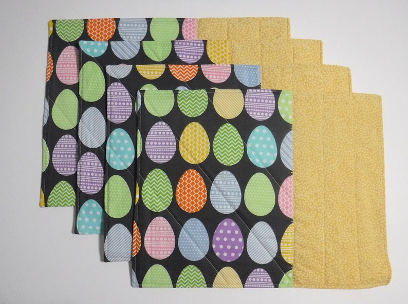 Easter Egg Placemats, Set of 4 Easter Placemats, Easter Table Decor, Choose From Blue, Green, Orange, Purple, or Yellow image 3