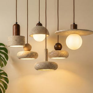 Lampa wisząca Wabi Sabi z trawertynu, minimalistyczna lampa wisząca z kamienia, japońskie oświetlenie wyspy kuchennej