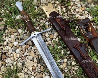 Ręcznie kuty elfi długi miecz – miecz fantasy ze stali damasceńskiej z rękojeścią z orzecha włoskiego i szmaragdowymi akcentami
