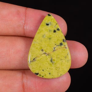 Naturlig ödelsit cabochon lös ädelsten päronformad för att göra smycken 35x23x3mm 20ct. HH-108