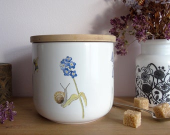 spring flower storage jar - bee kitchen canister - bee pot - spring kitchen decor - mothers day gift - ceramic pet treat jar