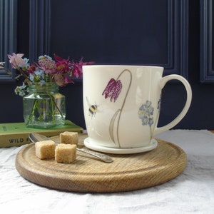Bienenbecher - Bone China Becher - Blumenbecher - Geschenk für Bienenliebhaber - Geschenk für Gärtner - Teebecher - Bone China Kaffeebecher