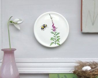 Foxglove and bee mini wall plate - Floral wall art- Nature wall art- botanical wall art- wildflower décor -Nature Gift - Decorative Plate