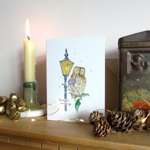 Carte de Noël Tawny Owl - Carte de Noël Owl - carte de la faune hibou - Salutations de saison - carte aquarelle- Carte de Noël magique