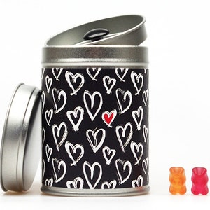 HEARTS Gift Tin image 2