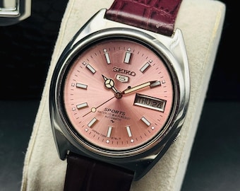 Vintage Seiko 5 Sports Automatic Men's Wrist Watch Day Date Pink Dial