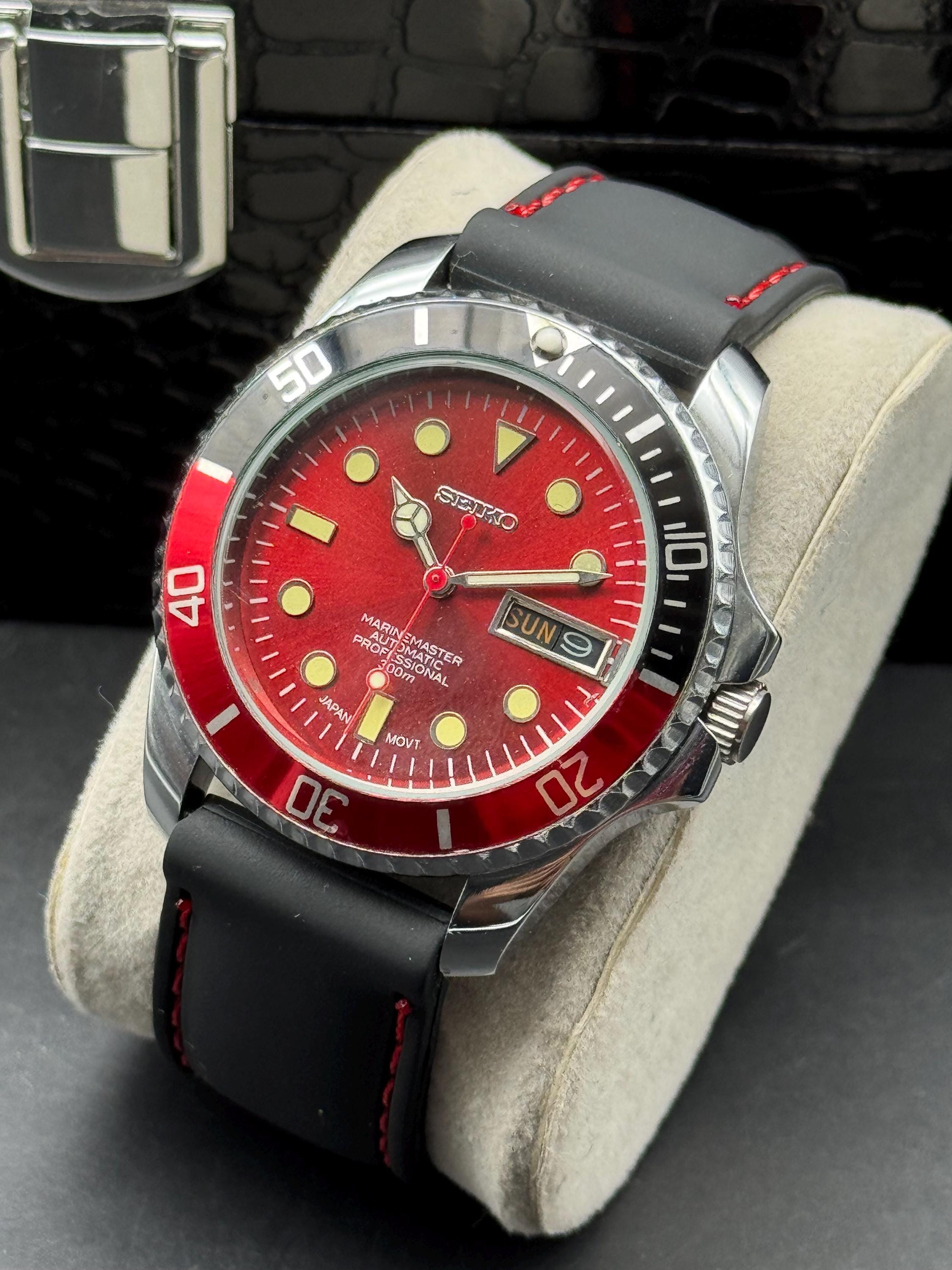 Seiko red watch - Etsy 日本