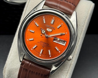 Vintage Seiko 5 Sports Automatic Men's Wrist Watch Day Date Orange Dial