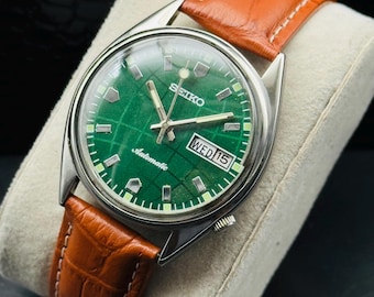 Zegarek Vintage Seiko 5 Automatic 17 Jewels: zielona tarcza Globe, ręcznie robiony pasek skórzany Ref 6309