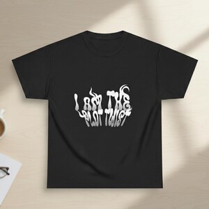 Jag är plottwist-t-shirt | Rolig Y2K-meme-t-shirt, streetwear-tröja med huvudkaraktär, självförtroendecitatgrafik, humortopp med Gen Z
