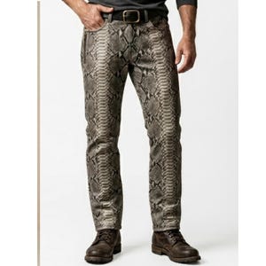 Leren broek heren slangenleer – leren broek met pythonprint, bikerbroek met exotisch patroon, slim-fit designer leren broek