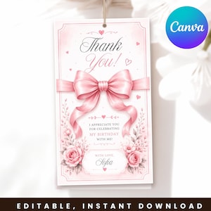 Può includere: Un cartellino rettangolare di ringraziamento con un grande fiocco rosa al centro, decorazioni floreali con rose sul fondo e il testo Thank You! I APPRECIATE YOU FOR CELEBRATING MY BIRTHDAY WITH ME! WITH LOVE, Sofia, circondato da piccoli cuori.