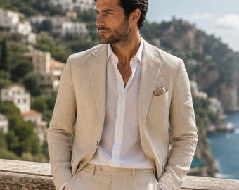 Abito da uomo in lino beige, stile italiano, perfetto per matrimoni estivi e occasioni formali leggere.