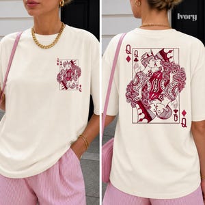 Lesbisk Pride Vintage-T-shirt Queer Estetiska Kläder Sapphic WLW T-shirt Subtil Lesbisk Pride-Gåva Retro Tarotstil Grafisk T-shirt Två Drottningar Ivory