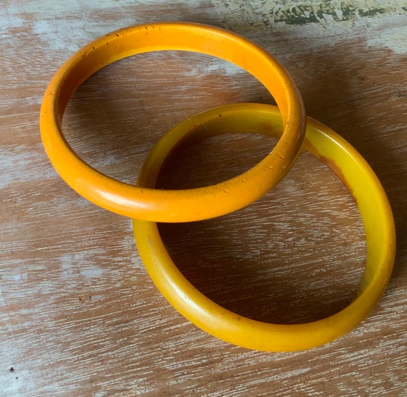2 Bakelite bracelets and pins - image 3
