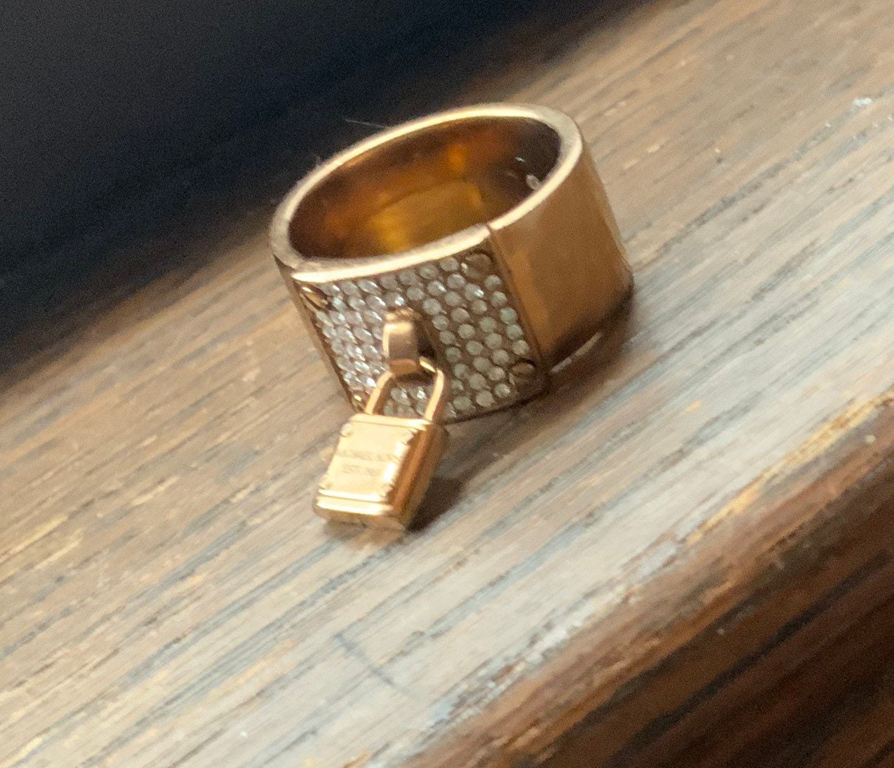 Michael kors padlock ring hotsell