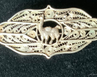 Vintage 925 sterling silverPeru filigree llama  oval brooch