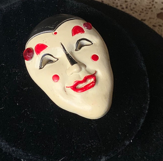 Harlequin mask brooch 1970’s