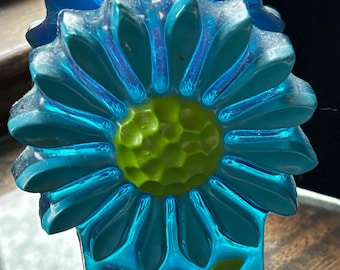 Rare resin lucite blue and green daisy napkin holder