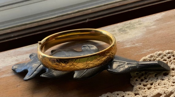 Gold filled etched flower bangle bracelet - image 1