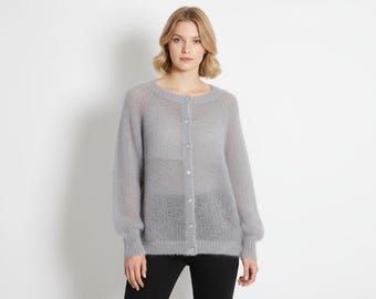 Modello di maglia per cardigan corto Festuca – Cardigan morbido con bottoni e maniche raglan
