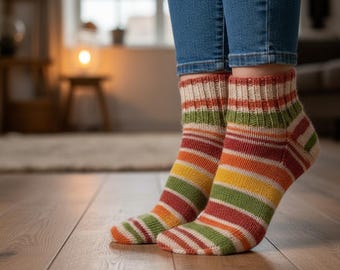 Patrón de tejido para calcetines tobilleros a rayas Sebu: calcetines cortos cómodos y prácticos para el día a día.