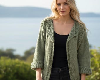 Chaqueta corta de alpaca bebé tejida a mano: cárdigan de punto grueso y acogedor para mujer