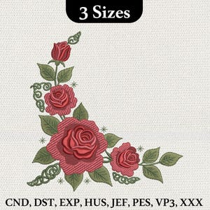 Peut inclure: Ensemble de trois mugs en céramique crème tachetée. Chaque mug présente un motif floral peint à la main en bleu, vert et jaune. Les mugs ont une forme simple et arrondie.