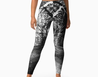 Versus Graphic Yoga Leggings – Bold Abstract Pattern by Barafusta