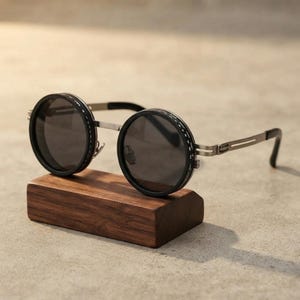Steampunkbril, klein rond metalen montuur met UV400 donkere lenzen