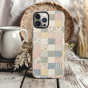 Funda para teléfono con diseño de patchwork en tonos pastel, funda resistente con estampado floral vintage, funda para teléfono estilo cottagecore con diseño de patchwork, regalo acogedor de estilo campestre para ella.
