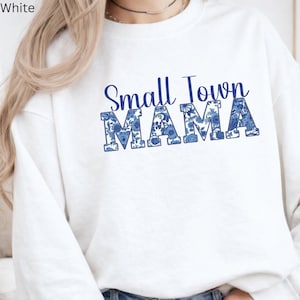 Small Town Mama Sweatshirt | Floral Lettering, Country Mom Crewneck Gildan 18000s