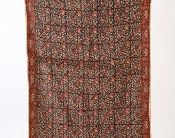 Manta de sofá de algodón floral tejida a mano, manta de cama estilo bohemio, funda de sofá ligera, flecos con borlas, tonos tierra óxido y carbón.