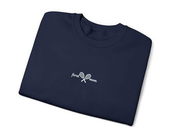 Bluza z okrągłym dekoltem Feral Tennis Mom | Minimalistyczny biały haft