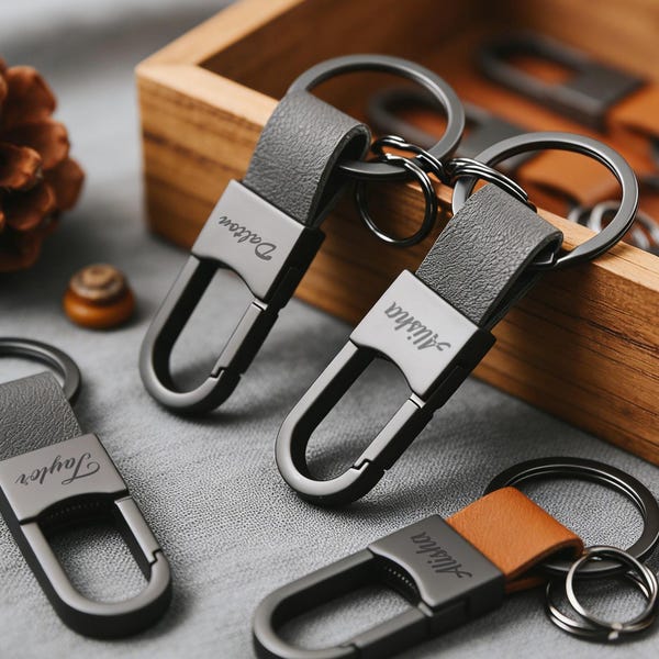 Gepersonaliseerde sleutelhanger van leer en metaal – aanpasbaar met gravure, een handgemaakt cadeau, perfect voor mannen, getuige of jubilea.