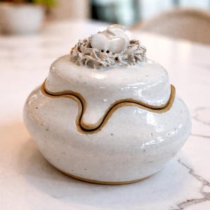 Vintage Mouse Pottery Dish with Lid – Handcrafted Ceramic Trinket Box, Cottagecore Decor