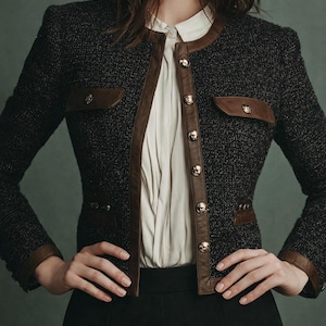 Klassiek vintage tweed jack met leren bies, elegante dames tweed blazer, luxe jas met knoop aan de voorkant, jasje in Parijse stijl,