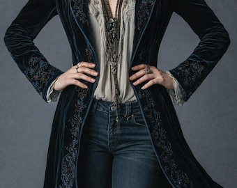 Abrigo vintage de terciopelo azul marino para mujer: chaqueta larga con bordado bohemio, abrigo de invierno a medida, elegante prenda de abrigo bohemia para festivales.