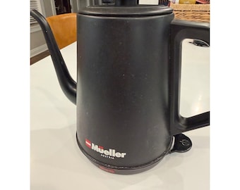 Hervidor de agua eléctrico con cable Mueller Gooseneck GS 710 negro.