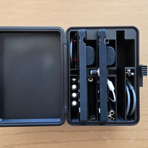 Archivos 3D Estuche rígido de transporte para 3 Pocket Operators de Teenage Engineering