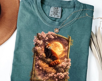 Camiseta Panda Vermelho ao Luar, Moldura Floral com Panda, Bambu com Flor de Sakura, Presente para Amantes de Pandas Vermelhos