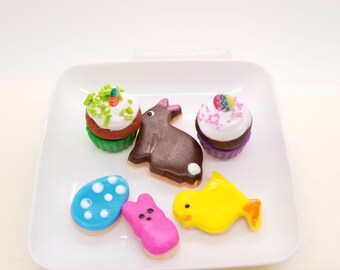 Mini Easter Cookies and Cupcakes 1:6 scale for 11 inch fashion doll BJD dolls plush dollhouse food