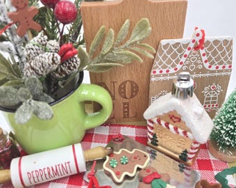 Mini Gingerbread Holiday Cart 1:3 Scale Christmas Baking Set for 14-18 inch dolls BJD doll dollhouse diorama decorations