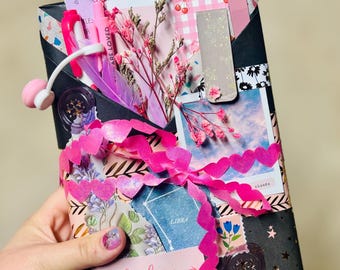 Una historia escrita en las estrellas: una cita a ciegas del zodíaco con un libro.