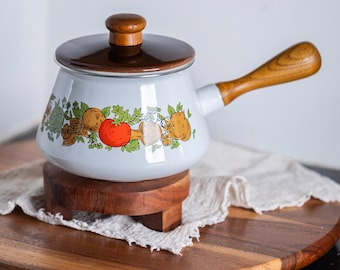 Vintage Levoware Enamel Saucepan Made in Japan | Retro Floral Enamel Pot with Wooden Handle | Cottagecore Kitchen Decor | Vintage Cookware