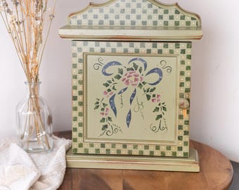 Vintage Hand Painted Wooden Key Holder Box – Quebec Folk Art Wall Cabinet, Cottage Entryway Organizer, Rustic Farmhouse Decor