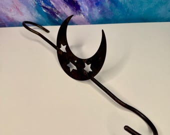Crochet de suspension en métal Lune céleste et étoiles pour plantes suspendues et jardinières, Années 2000 - Années 90 - Whimsigoth
