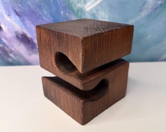 ウィトコスタイルのキャンドルホルダー装飾美術品彫刻焼杉板ティキスタンド