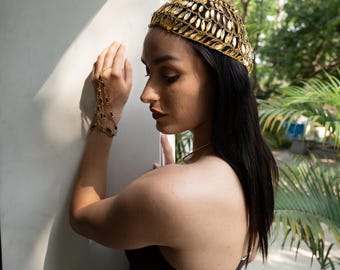 Gorro con cuentas doradas, cadena para el cabello de novia estilo boho, tocado llamativo para festivales, corona de diosa, joyería para el cabello hecha a mano, regalo para damas de honor